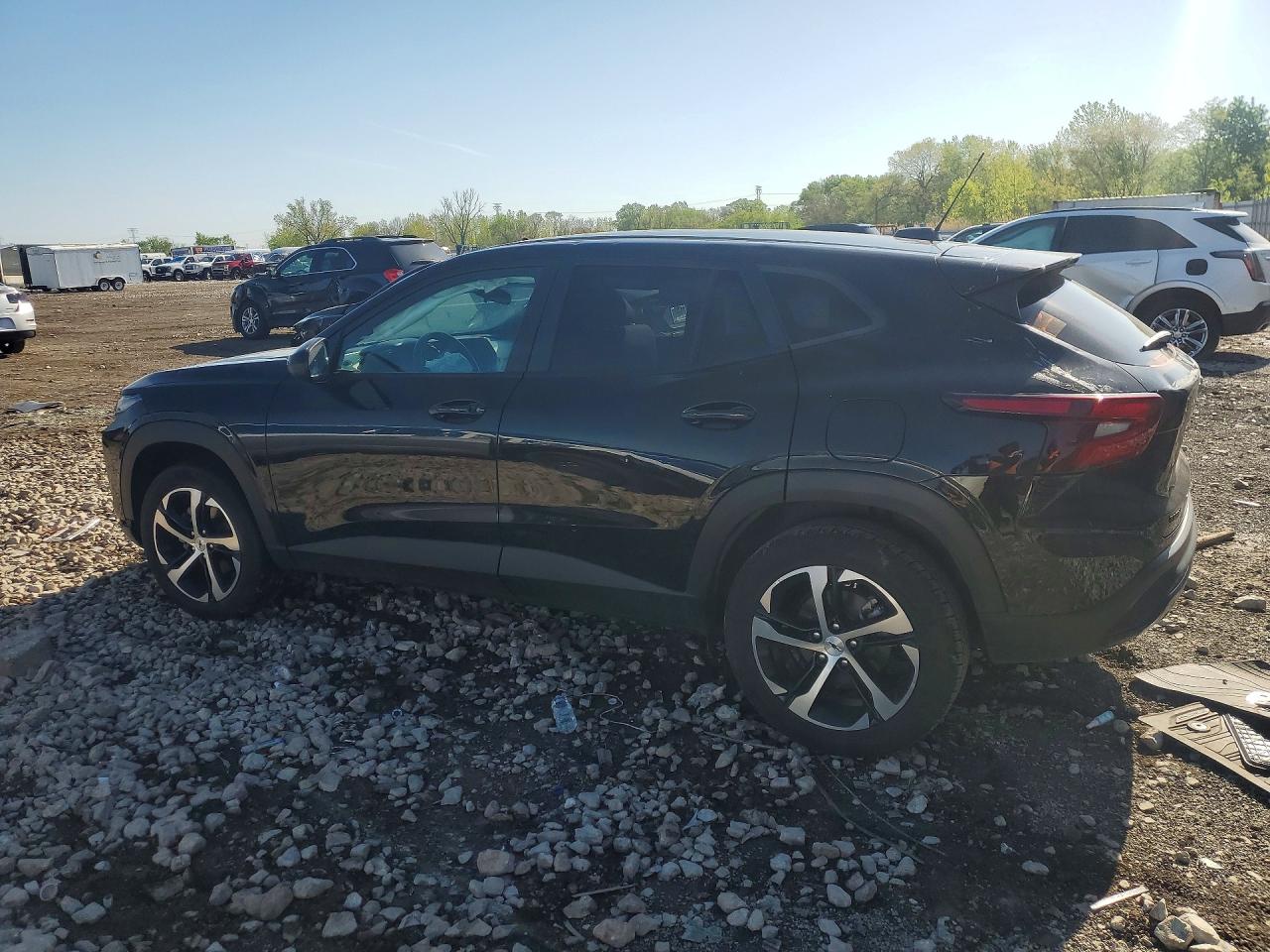 CHEVROLET TRAX 2024 — 3