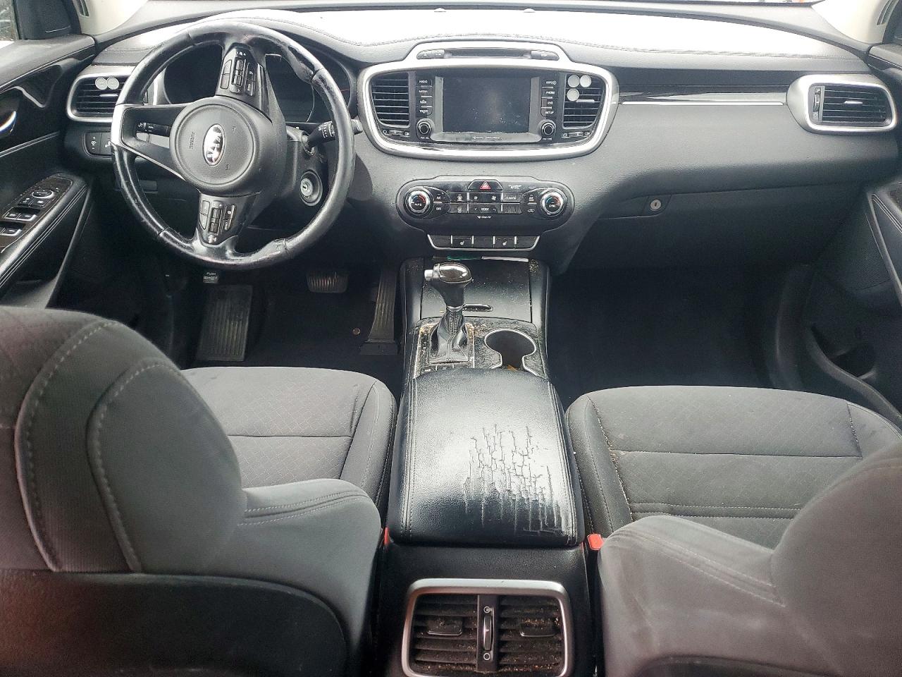 KIA SORENTO 2017 — 9