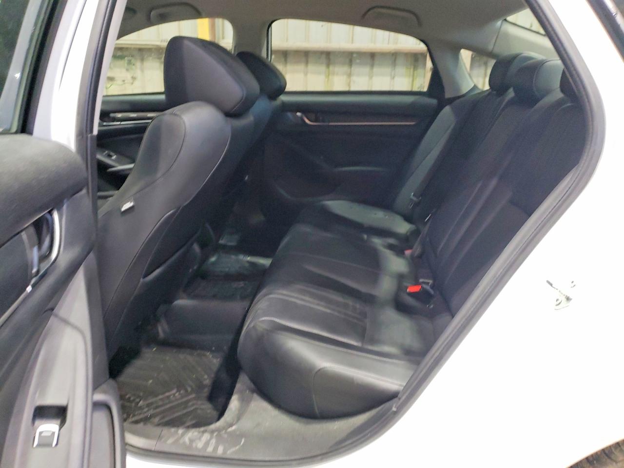 HONDA ACCORD 2022 — 11