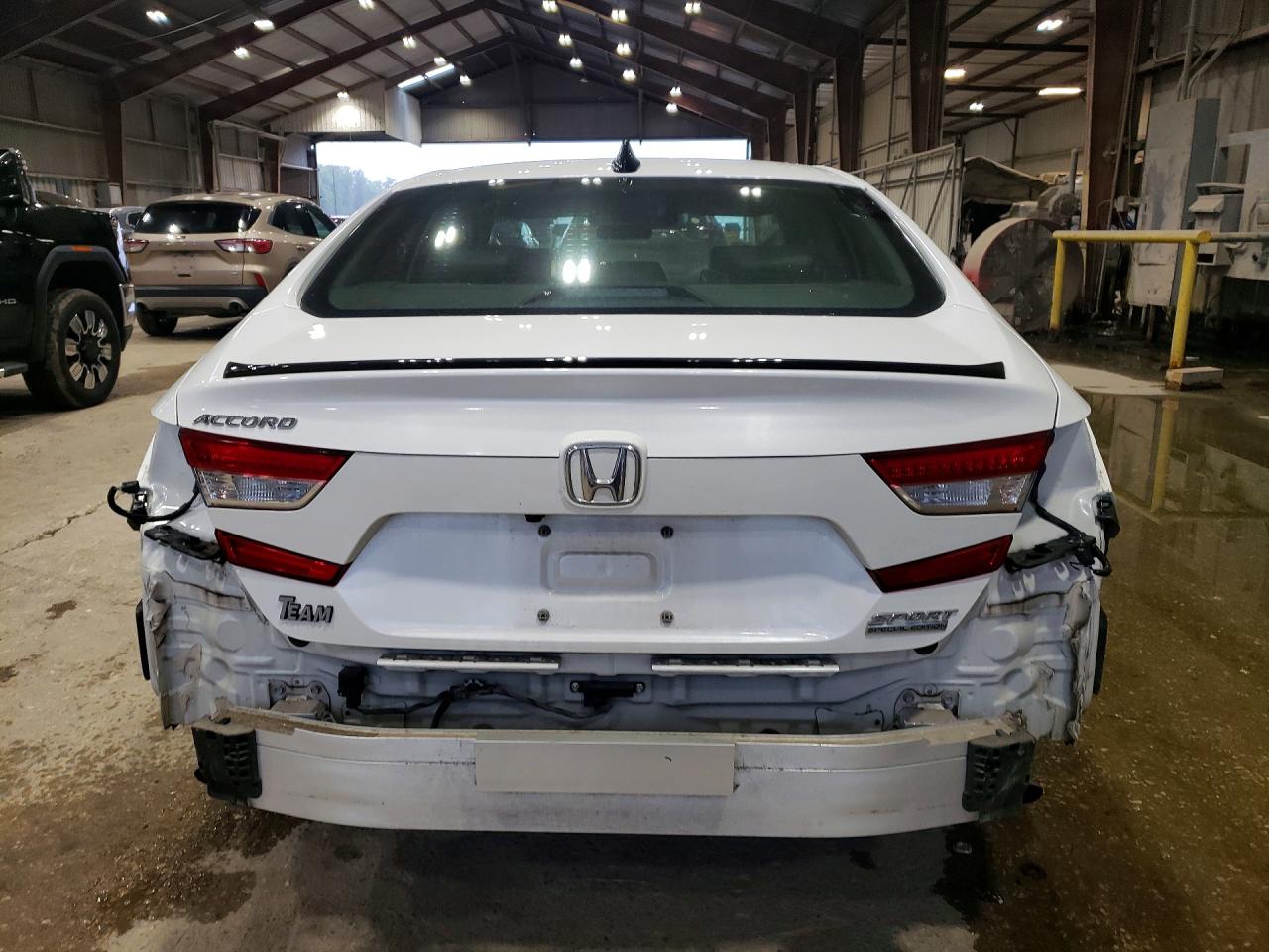 HONDA ACCORD 2022 — 7