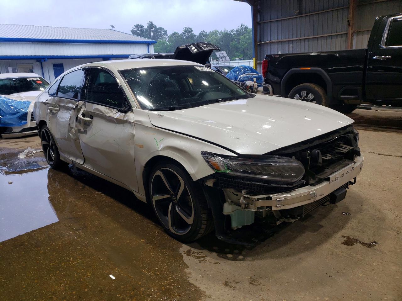 HONDA ACCORD 2022 — 5
