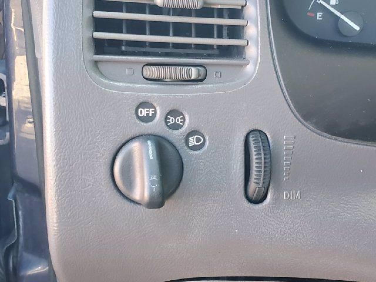 FORD RANGER 2001 — 12