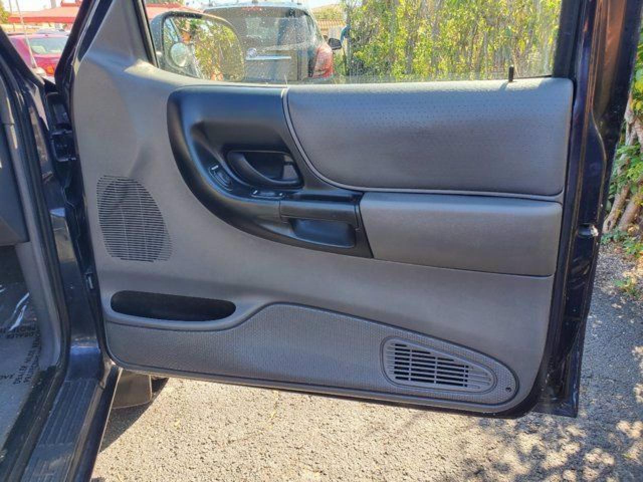 FORD RANGER 2001 — 25
