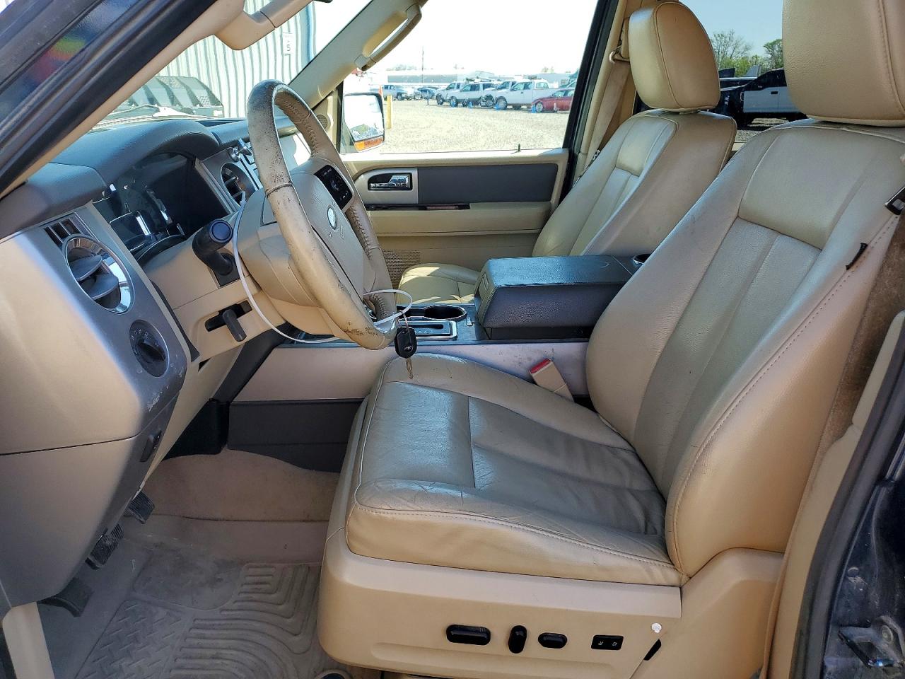 FORD EXPEDITION 2013 — 8