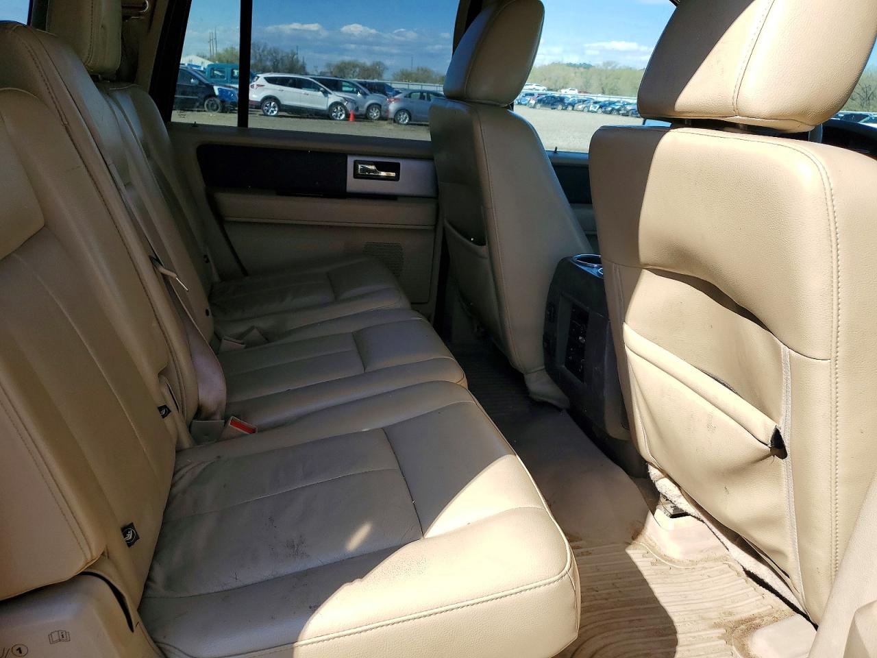 FORD EXPEDITION 2013 — 12