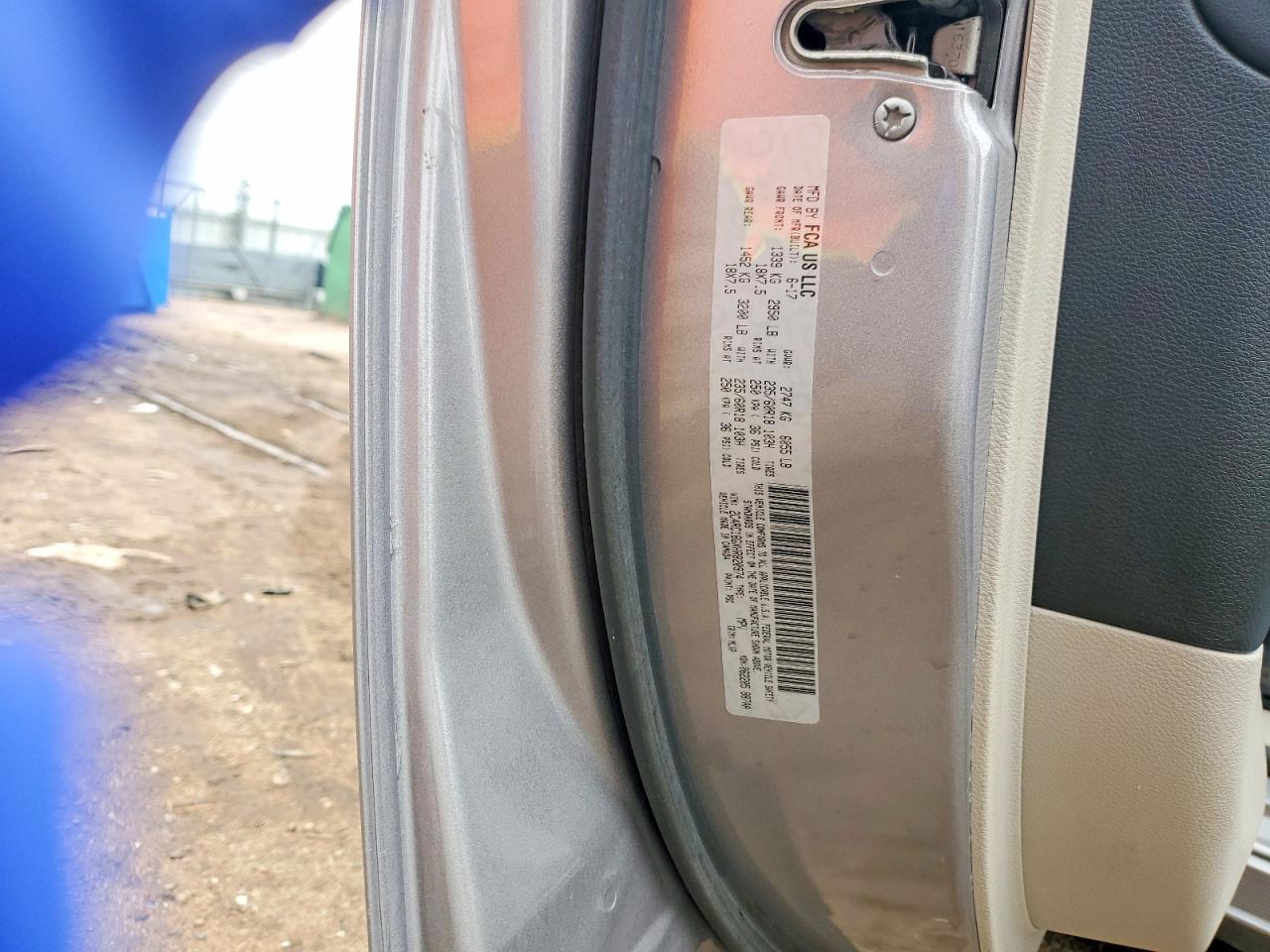 CHRYSLER PACIFICA 2017 — 14