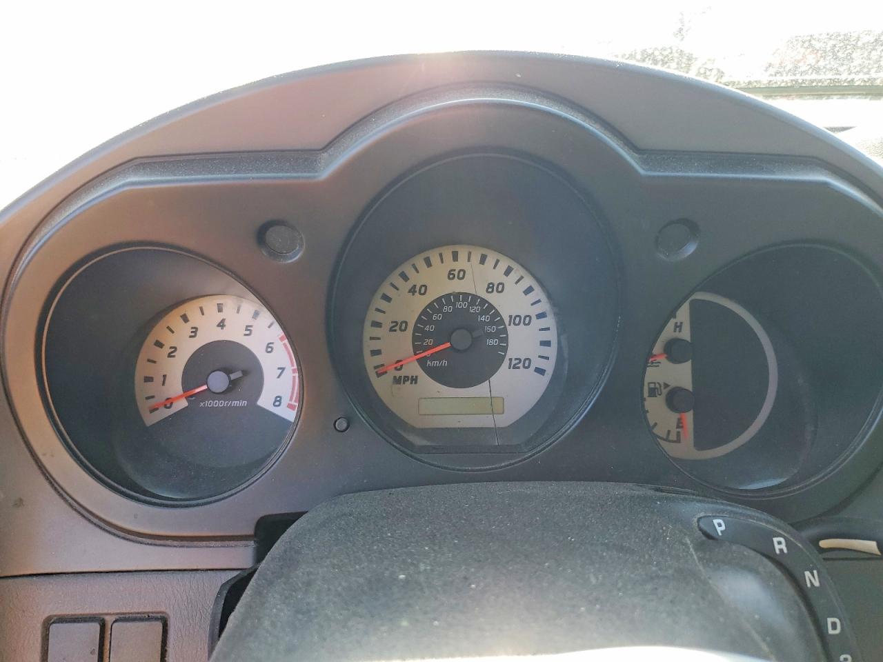NISSAN FRONTIER 2004 — 10