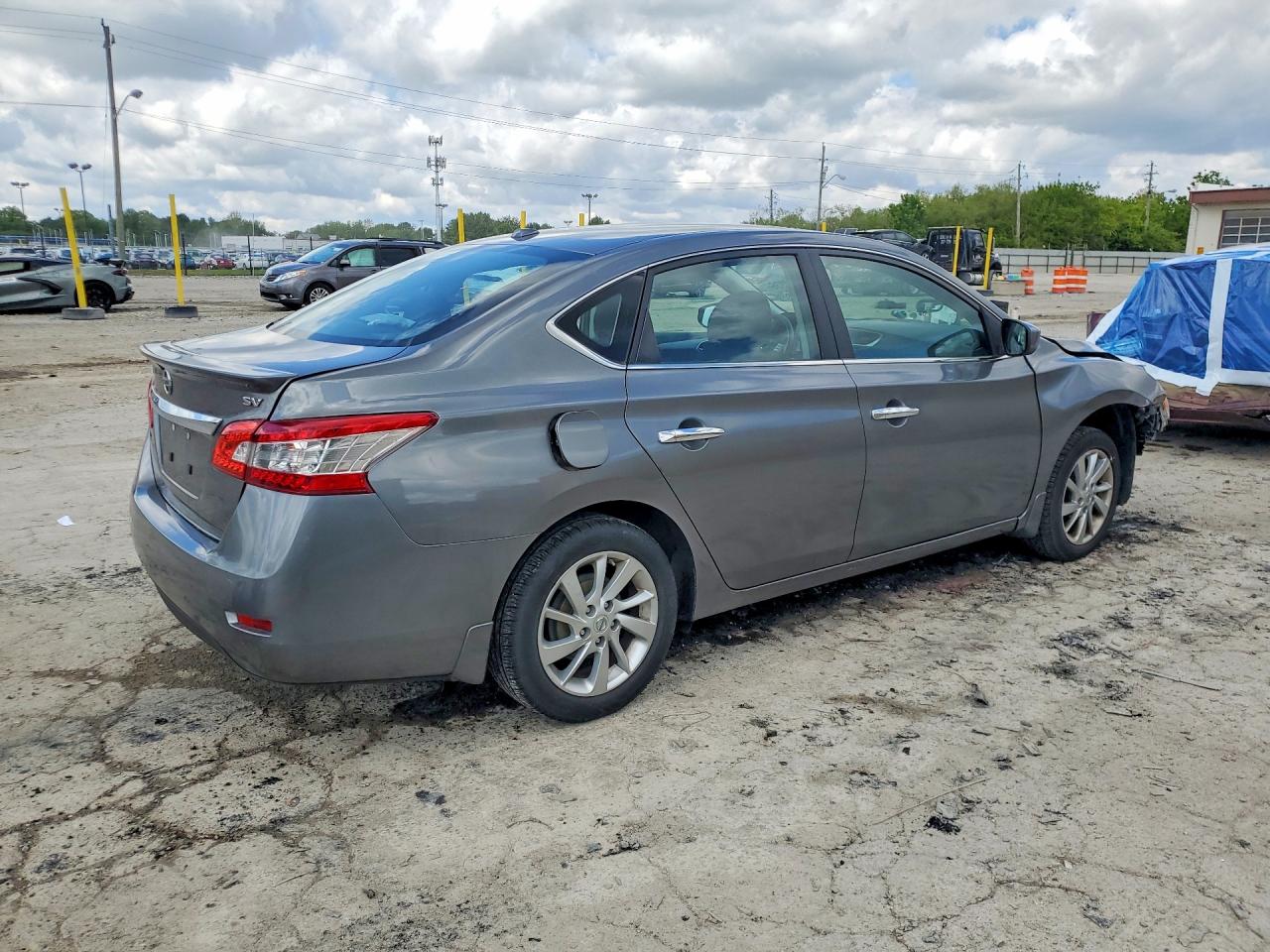 NISSAN SENTRA 2015 — 4