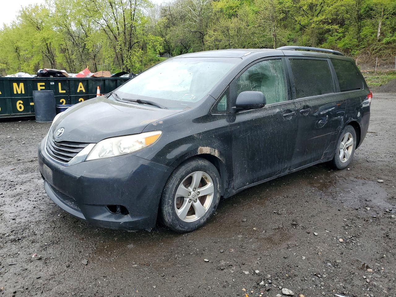 TOYOTA SIENNA 2013 — 2