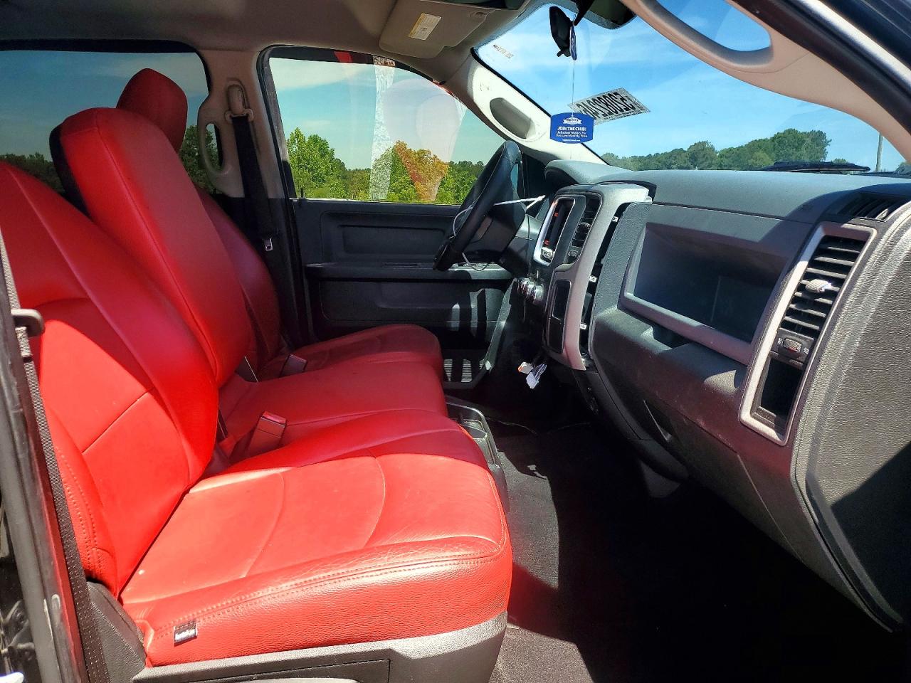 RAM 1500 2018 — 8