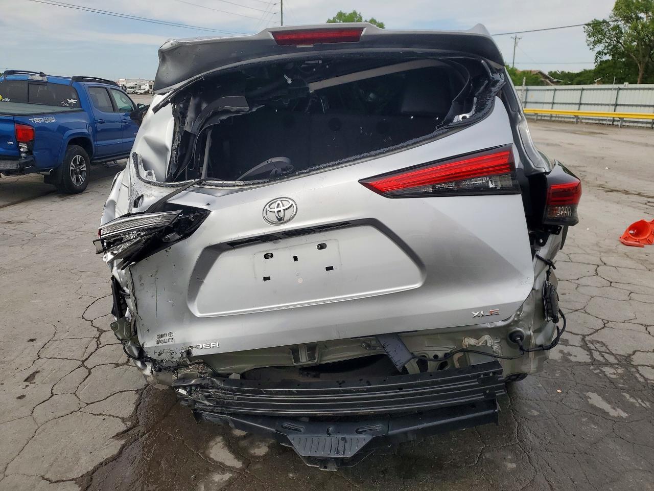 TOYOTA HIGHLANDER 2021 — 7