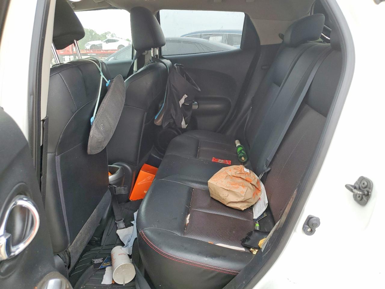 NISSAN JUKE 2013 — 12