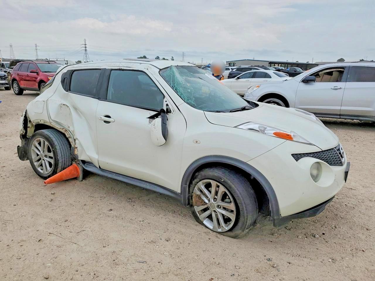 NISSAN JUKE 2013 — 5
