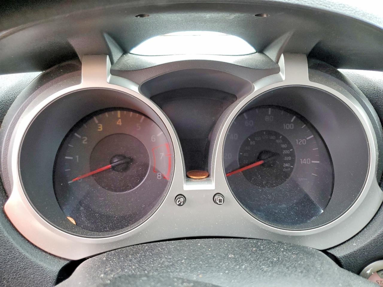 NISSAN JUKE 2013 — 10