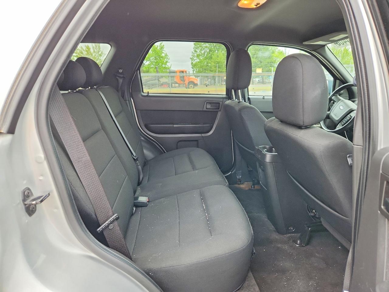 FORD ESCAPE 2009 — 12