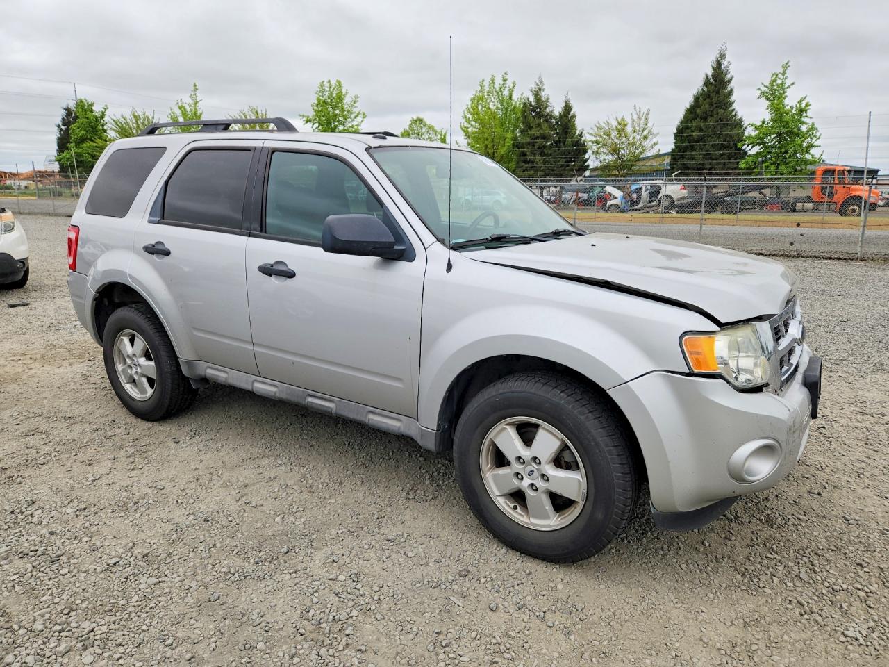 FORD ESCAPE 2009 — 5