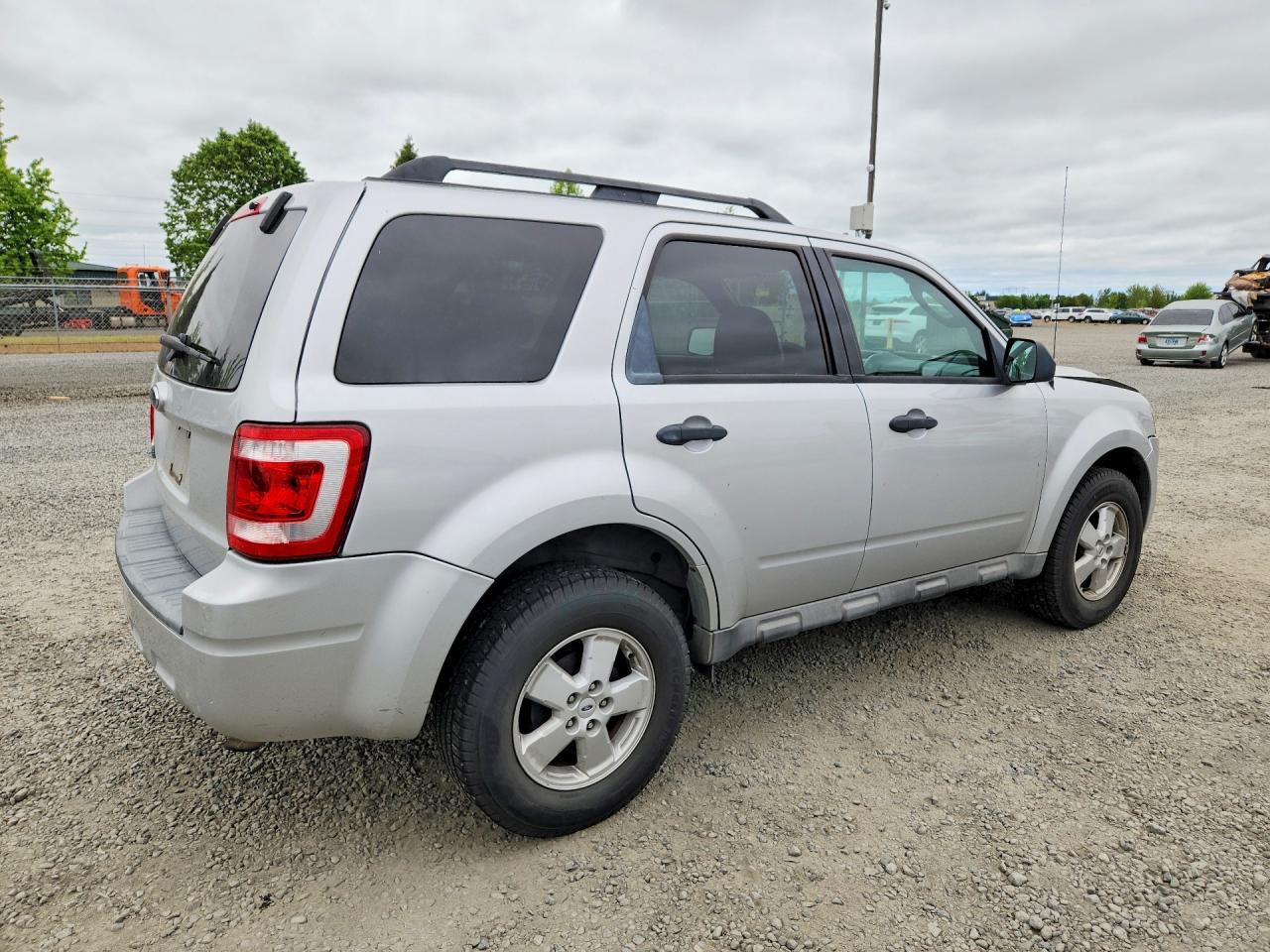 FORD ESCAPE 2009 — 4