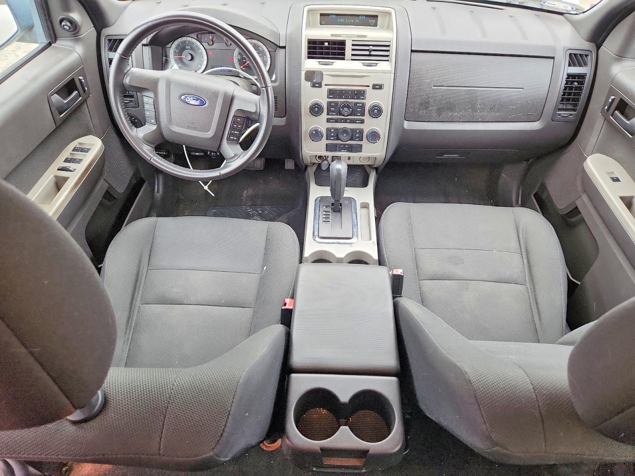 FORD ESCAPE 2009 — 9