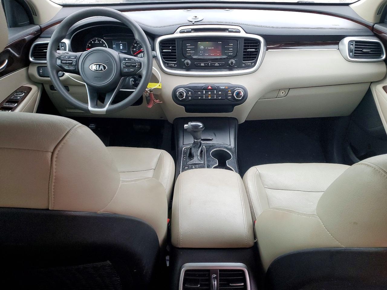 KIA SORENTO 2017 — 9