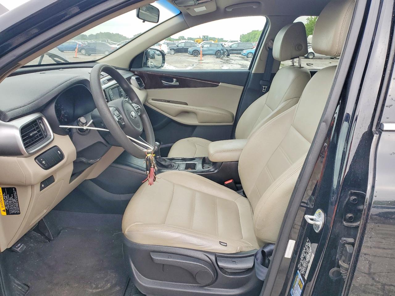 KIA SORENTO 2017 — 8