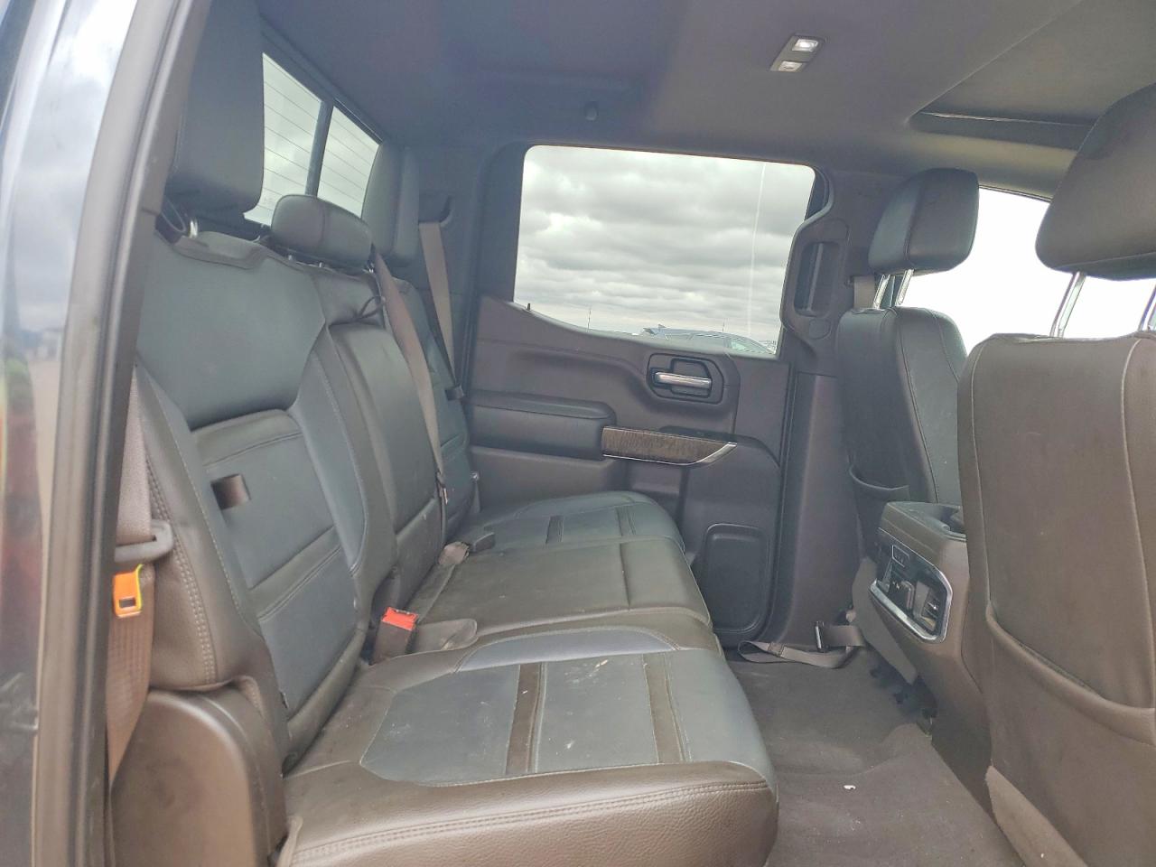 GMC SIERRA 2019 — 11