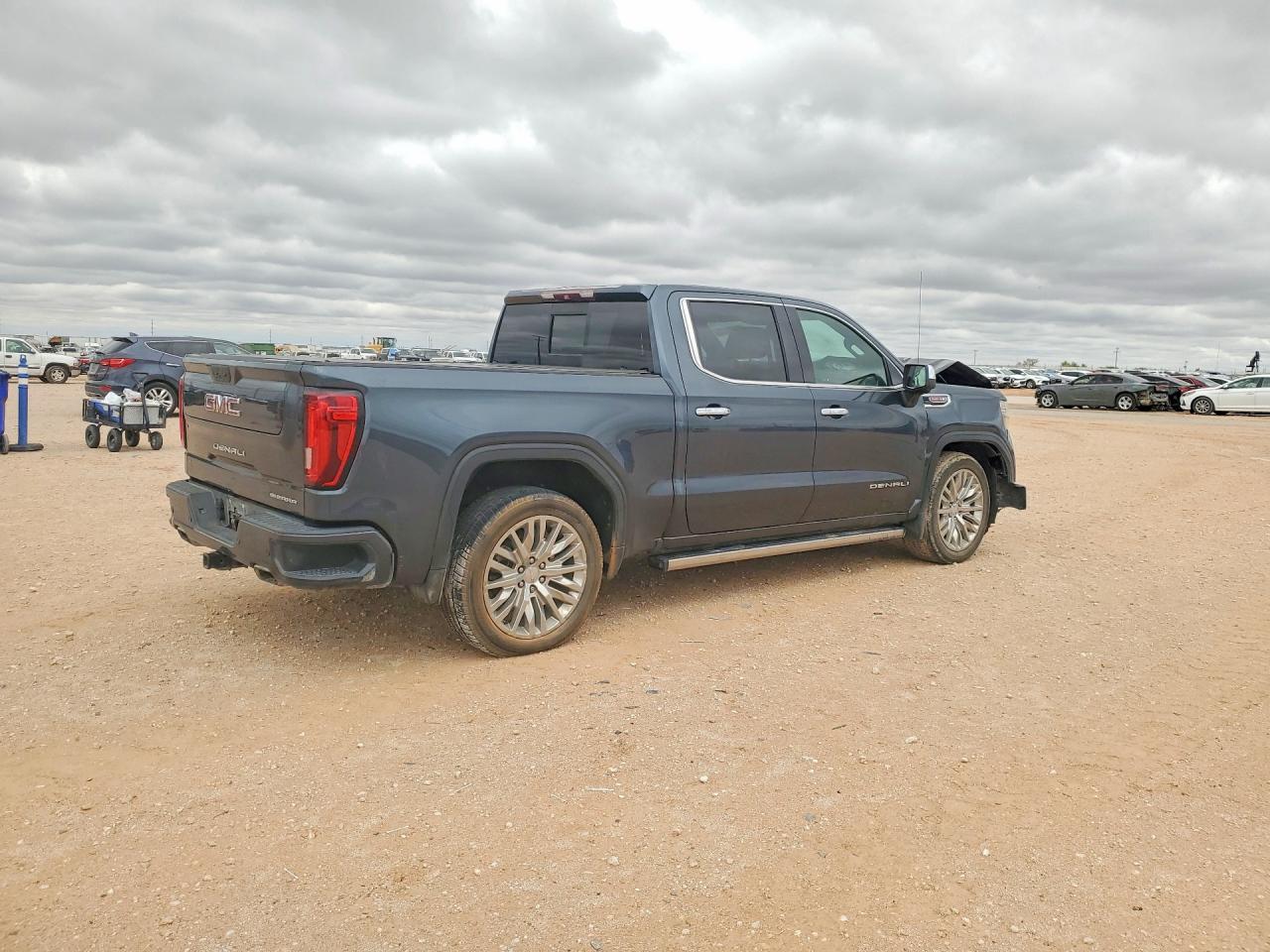 GMC SIERRA 2019 — 4