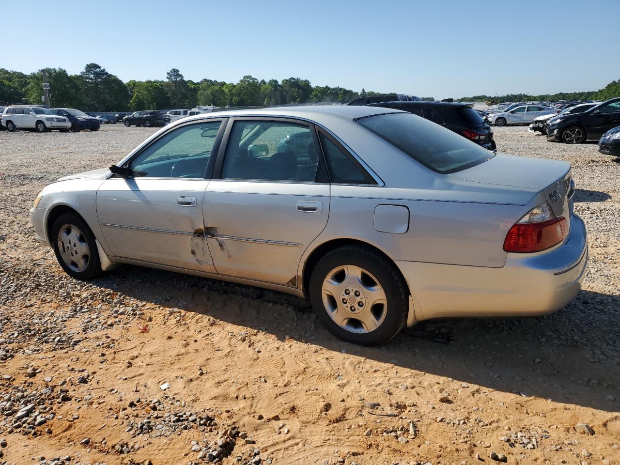 TOYOTA AVALON 2004 — 3