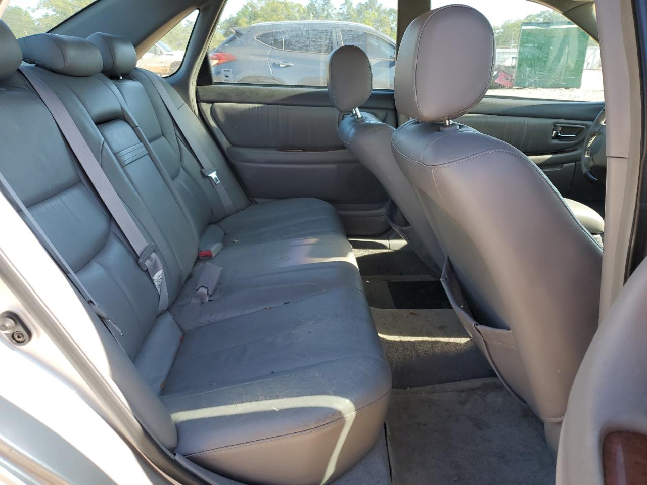 TOYOTA AVALON 2004 — 11