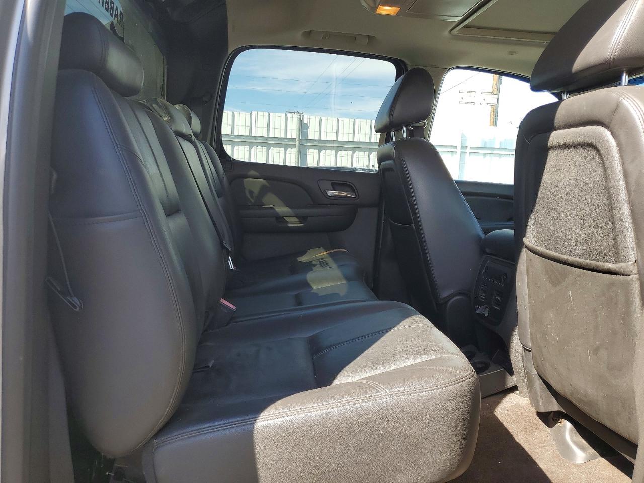CHEVROLET AVALANCHE 2009 — 11