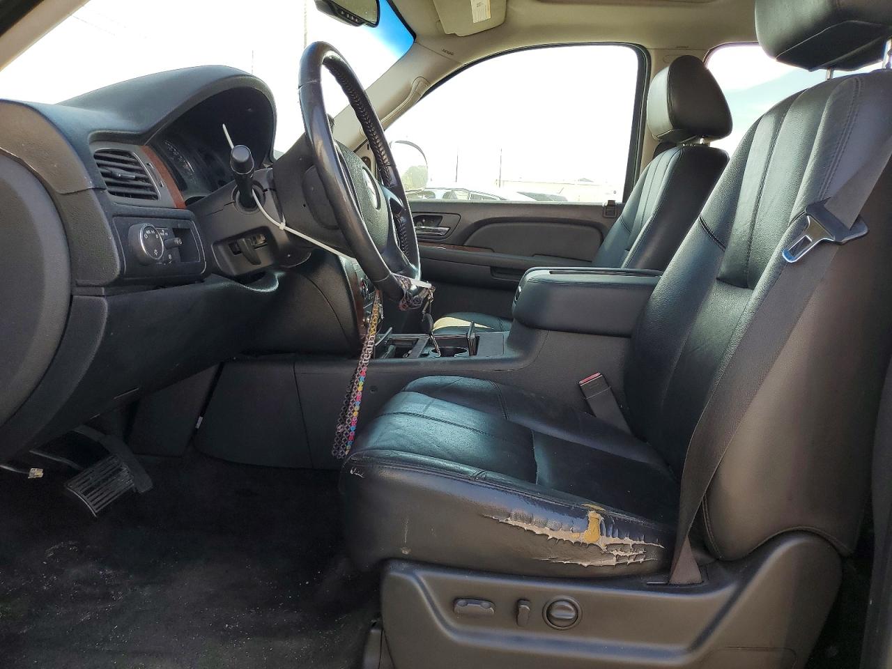 CHEVROLET AVALANCHE 2009 — 8