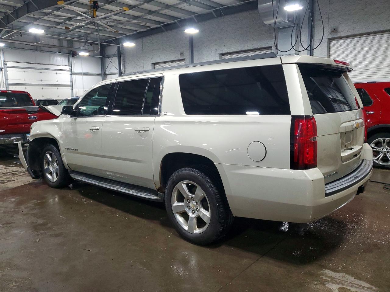 CHEVROLET SUBURBAN 2015 — 3