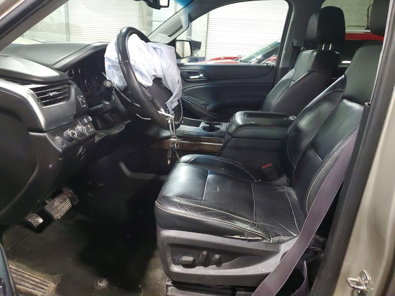 CHEVROLET SUBURBAN 2015 — 8