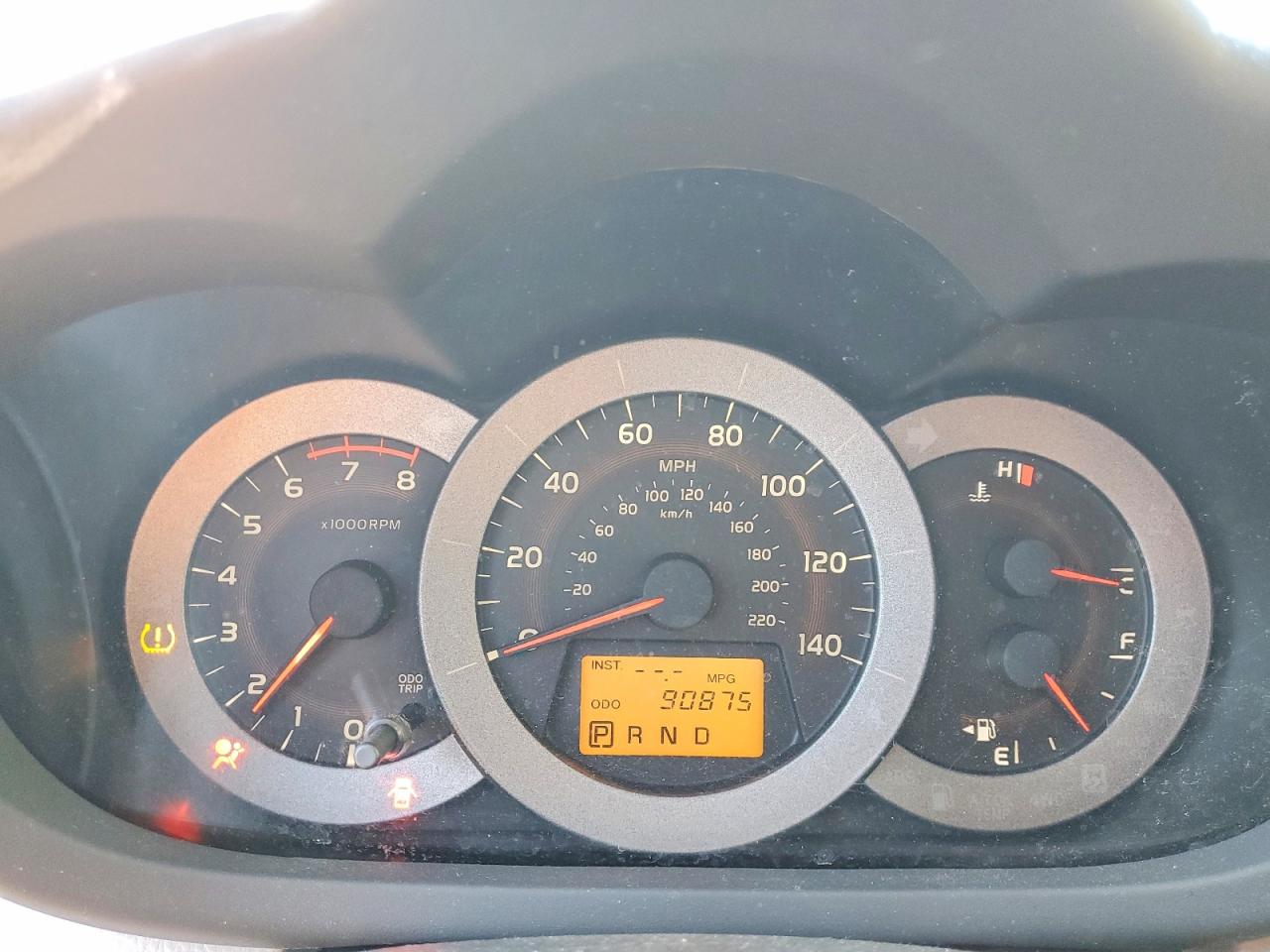 TOYOTA RAV4 2010 — 10