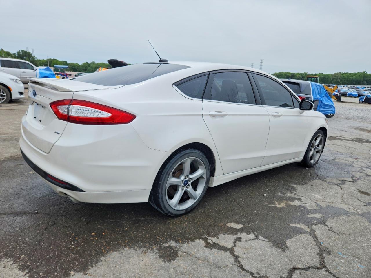 FORD FUSION 2015 — 4