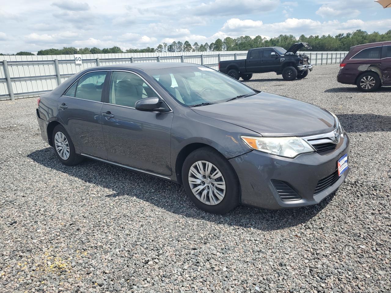 TOYOTA CAMRY 2014 — 5