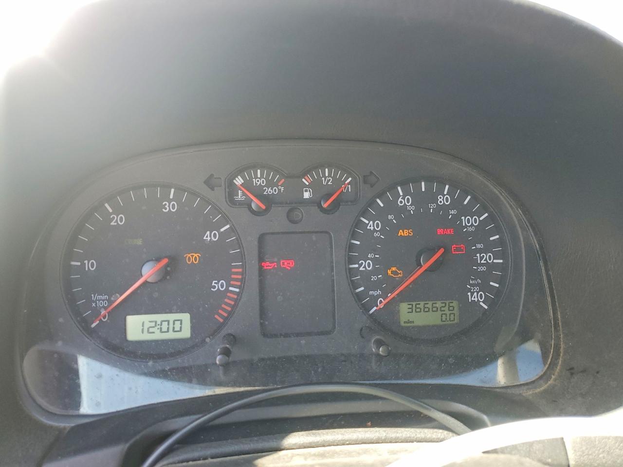 VOLKSWAGEN JETTA 2003 — 10