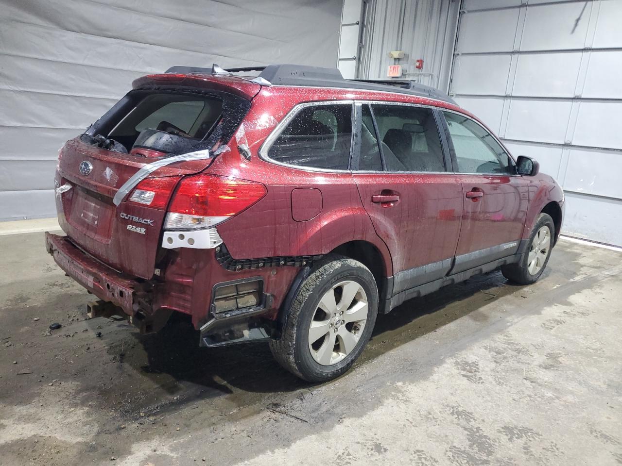 SUBARU OUTBACK 2011 — 4