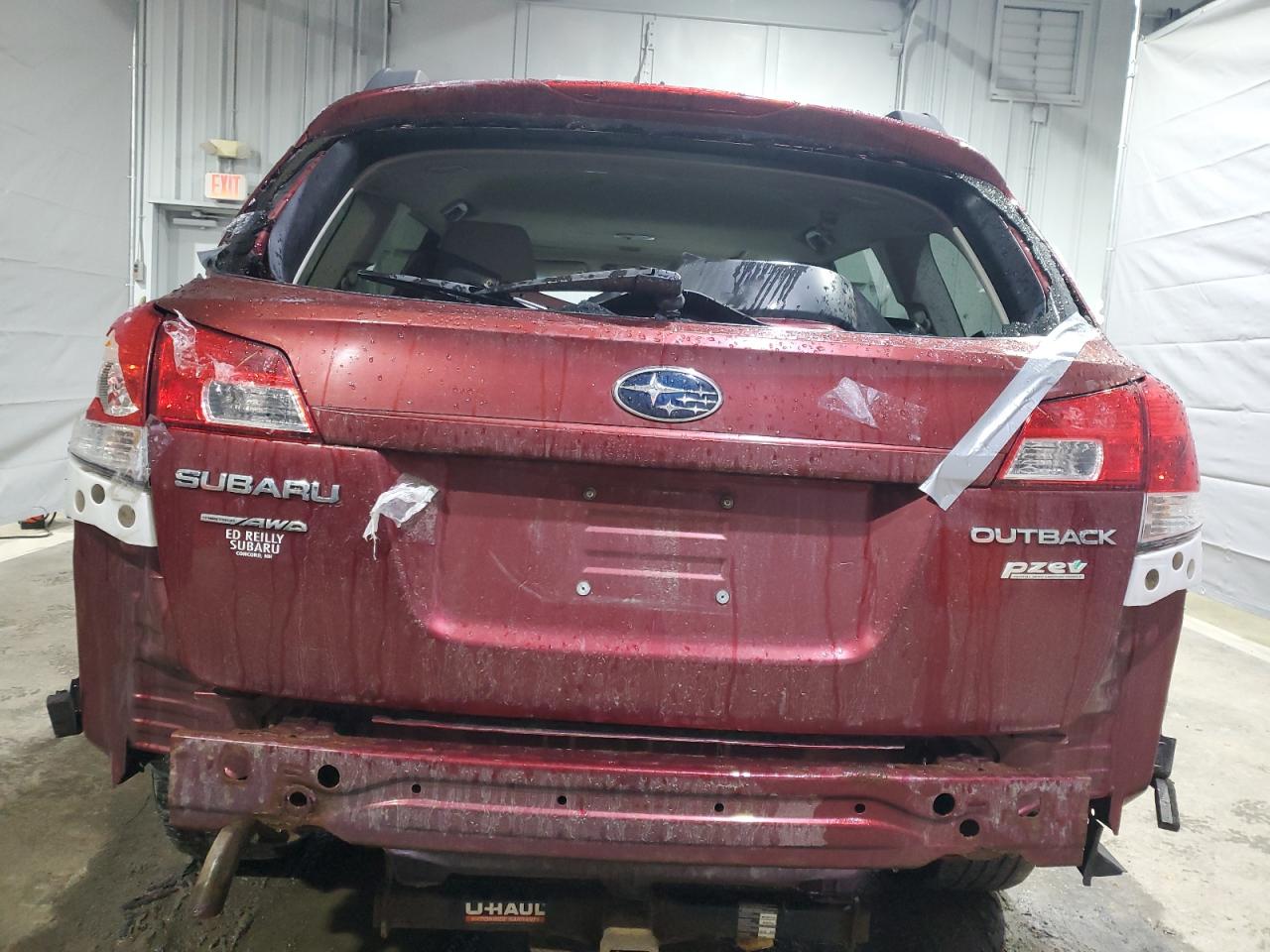 SUBARU OUTBACK 2011 — 7