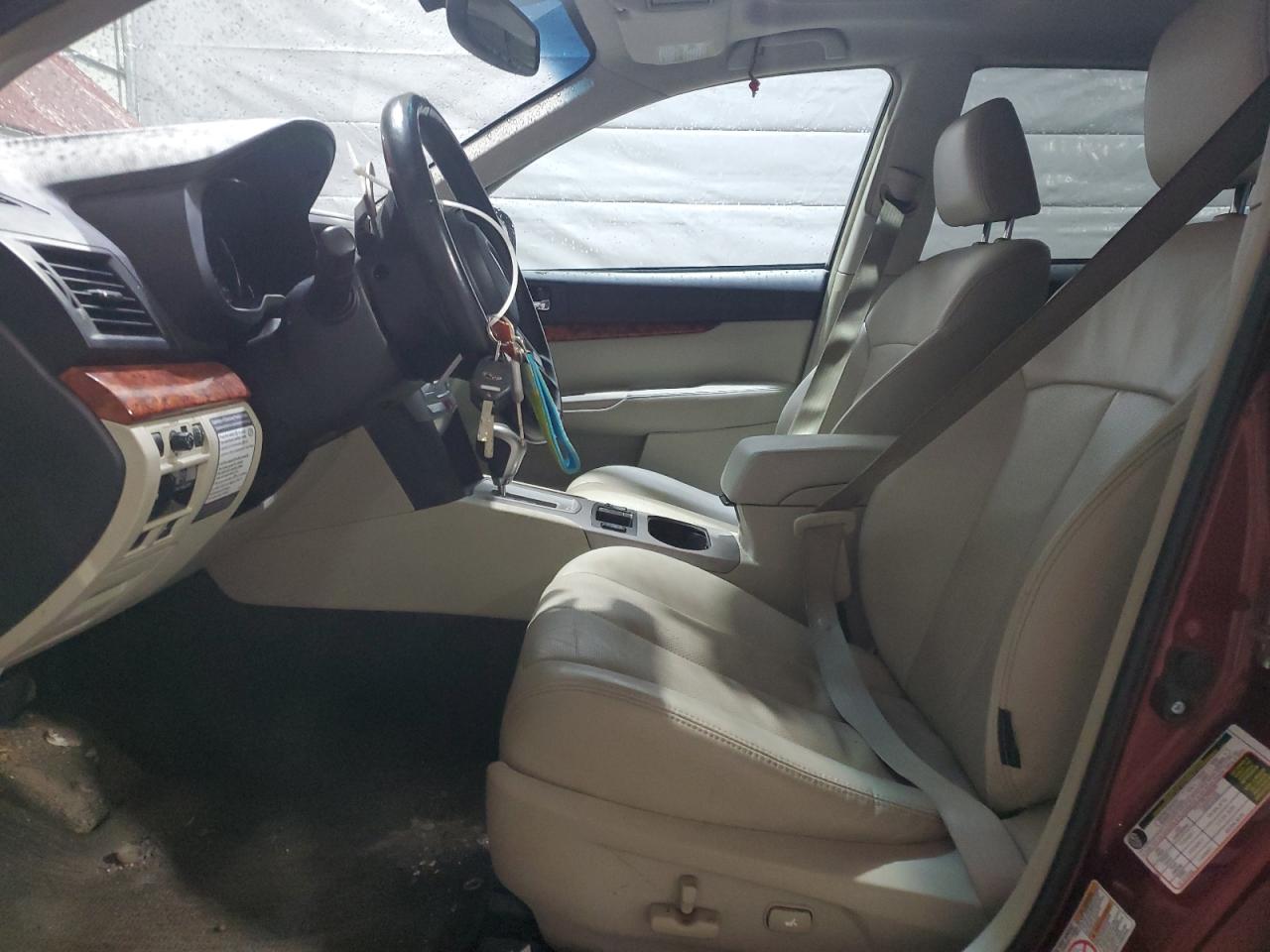 SUBARU OUTBACK 2011 — 8