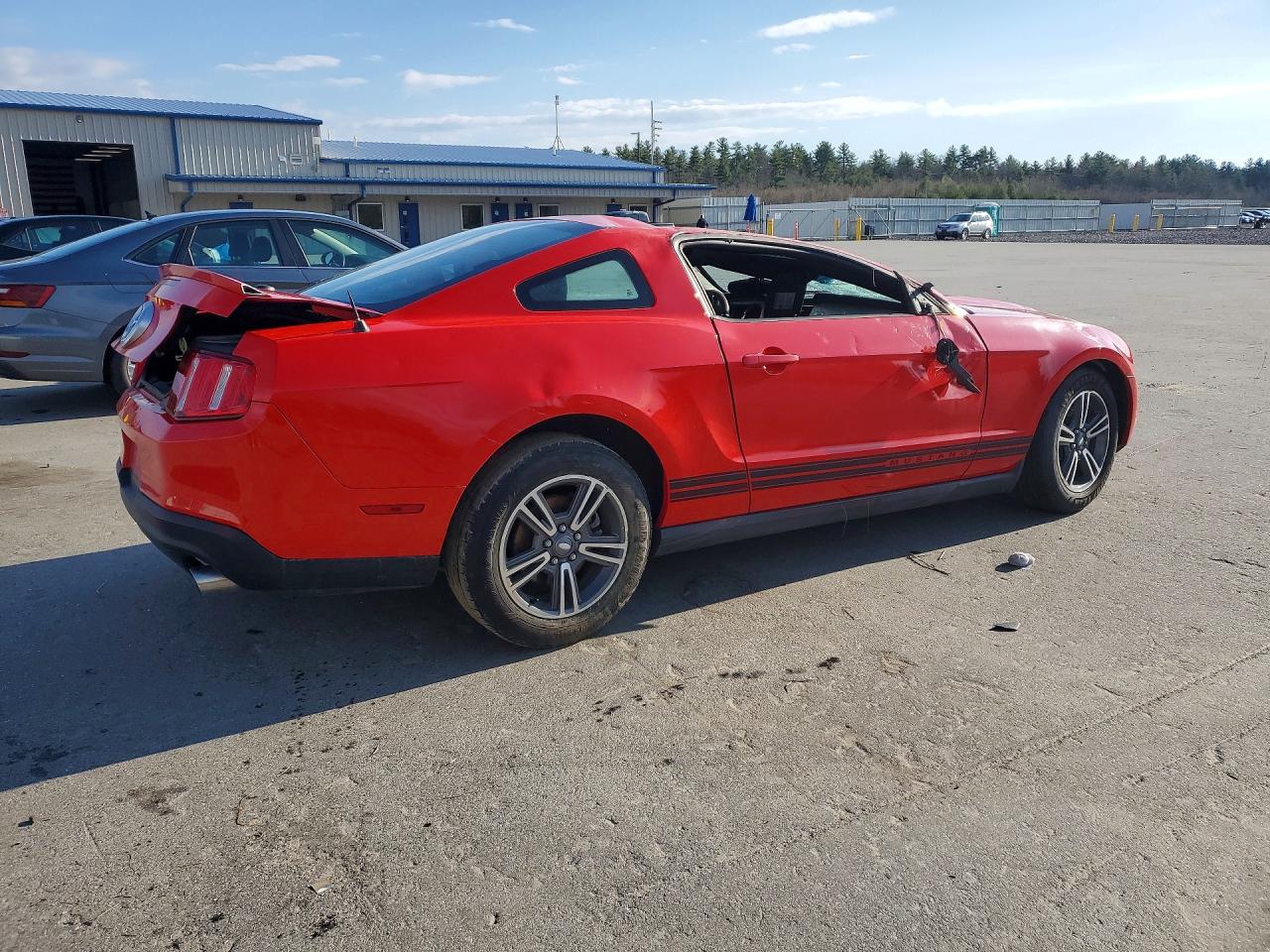 FORD MUSTANG 2011 — 4
