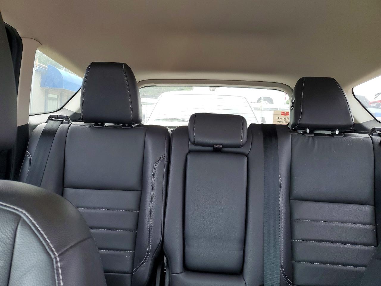 FORD ESCAPE 2016 — 11
