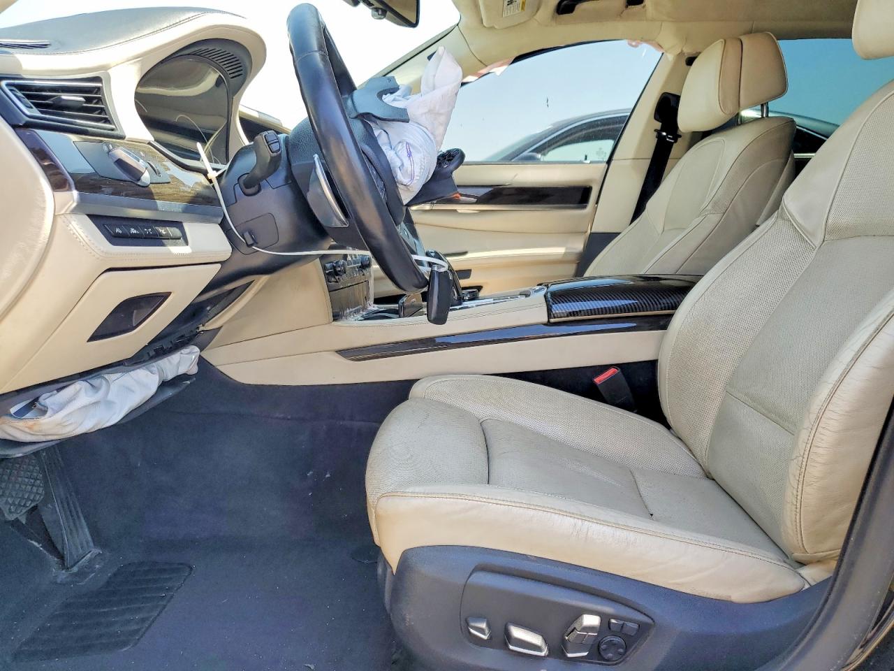 BMW 750 2015 — 8