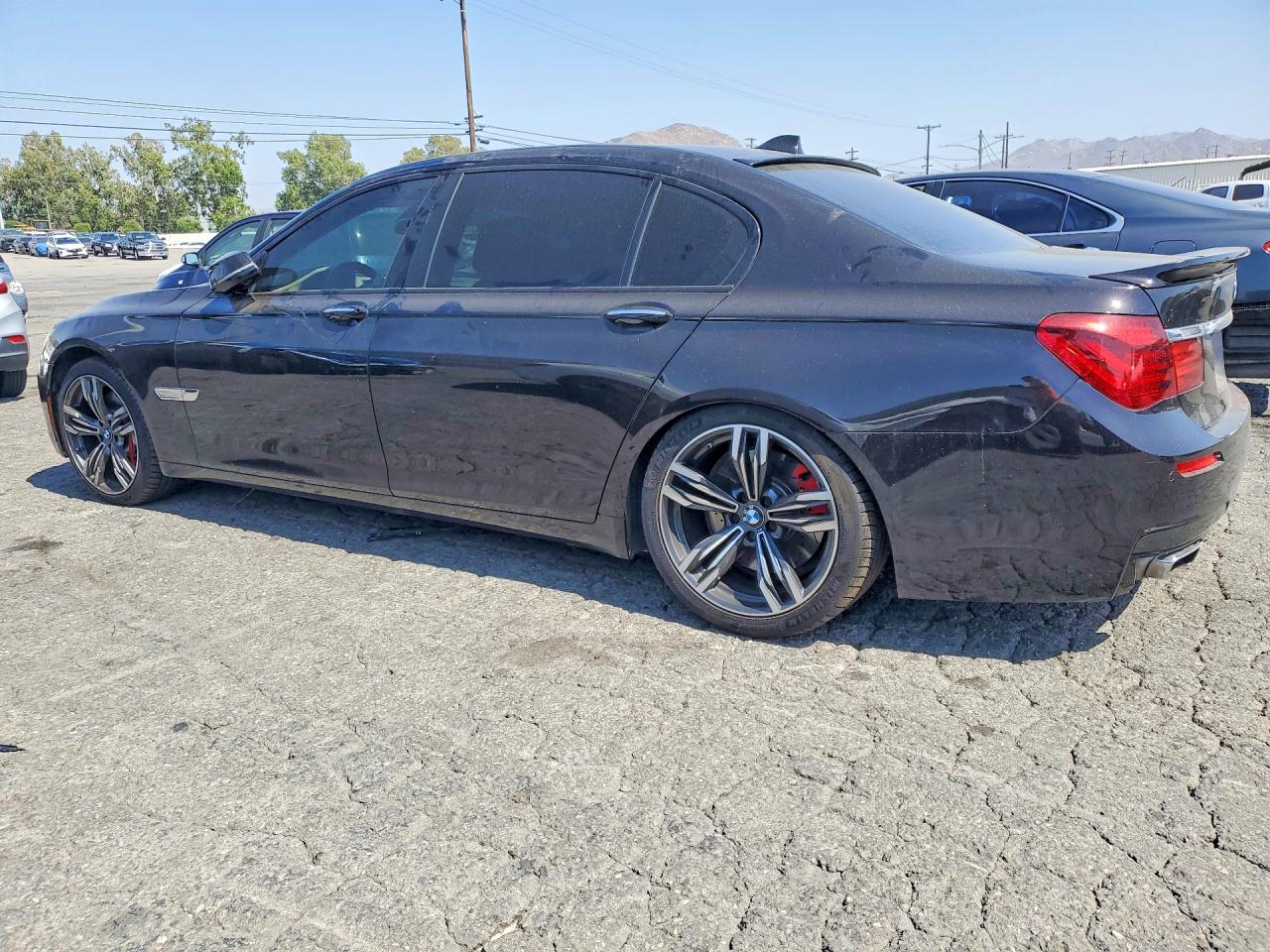BMW 750 2015 — 3