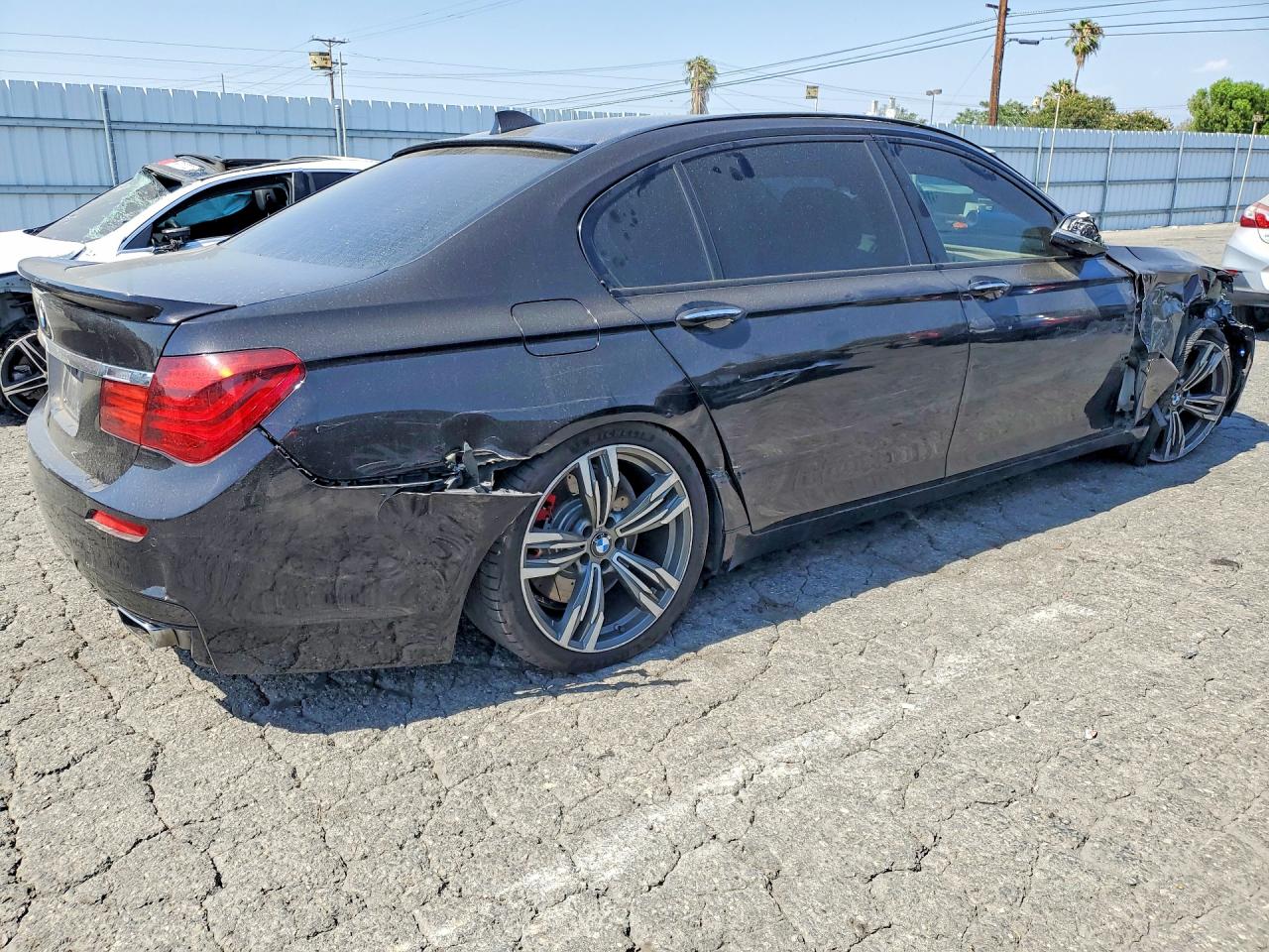 BMW 750 2015 — 4
