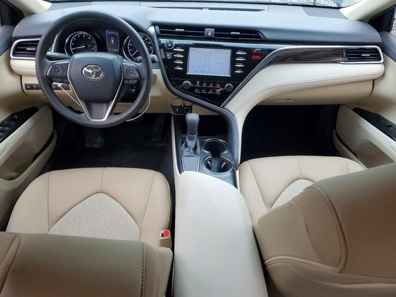TOYOTA CAMRY 2018 — 9