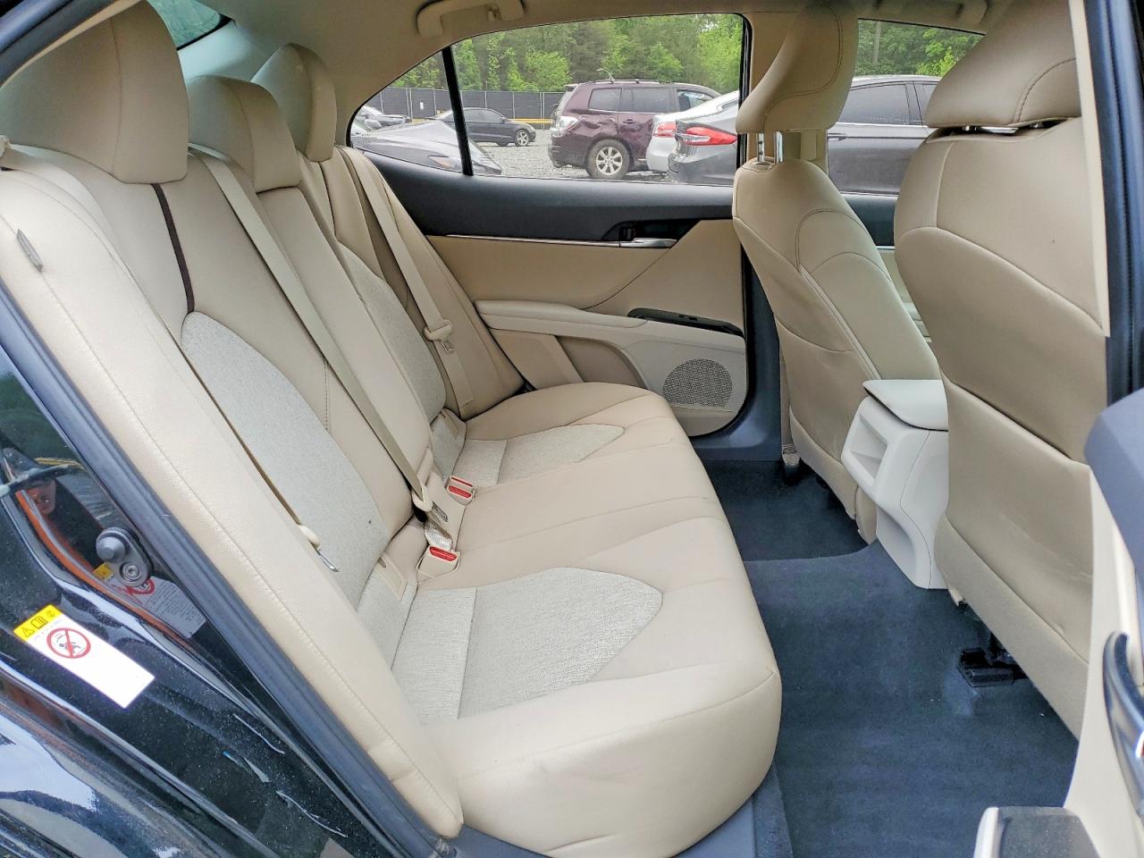 TOYOTA CAMRY 2018 — 11