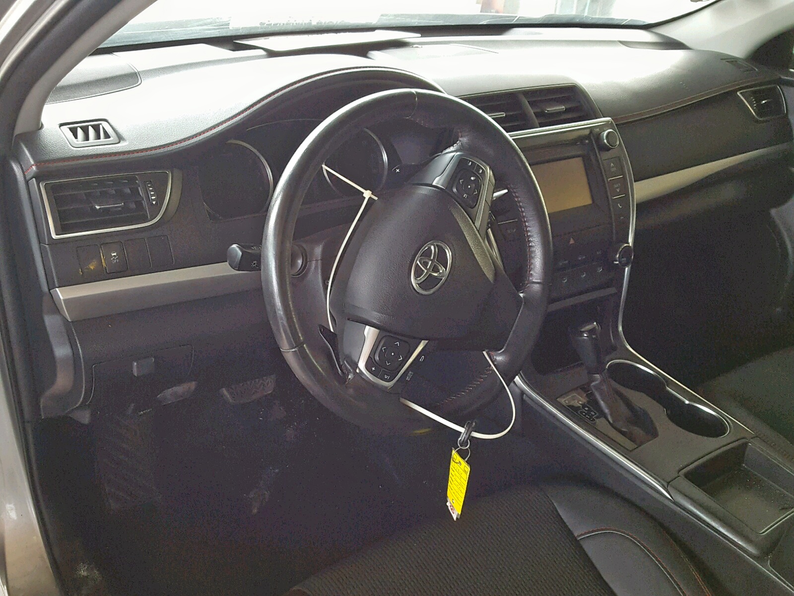 TOYOTA CAMRY 2017 — 10