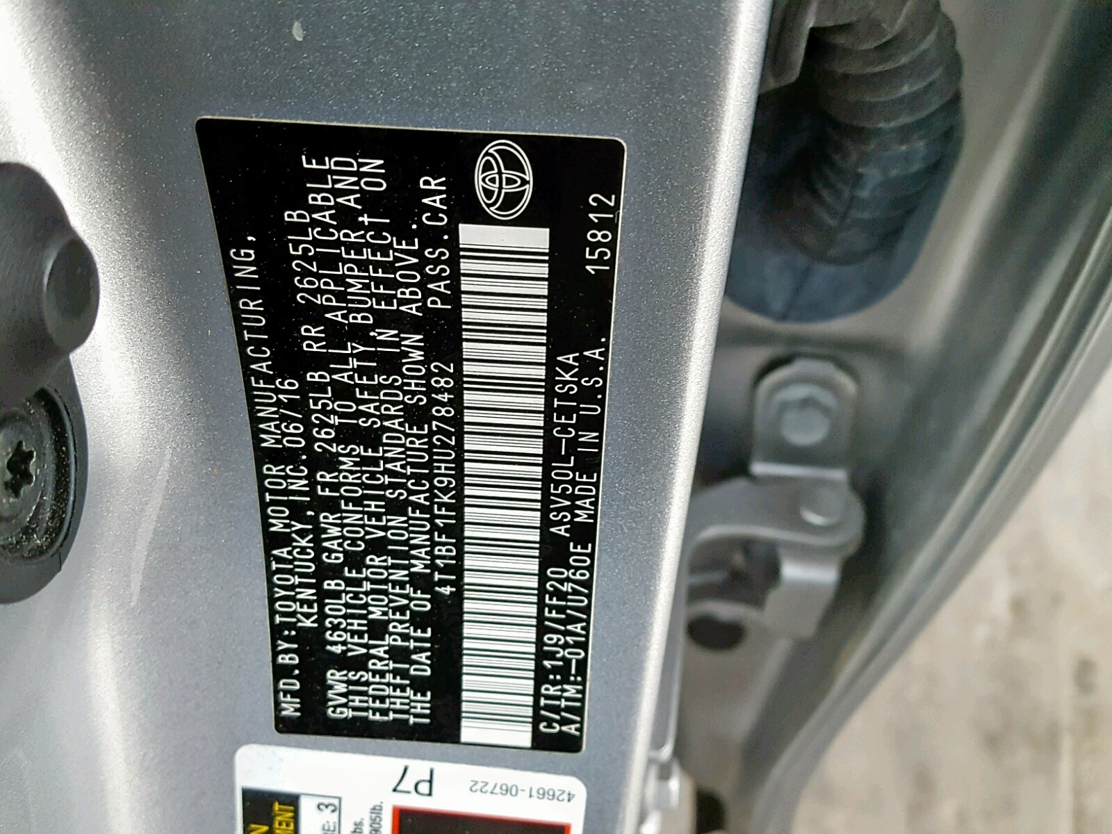 TOYOTA CAMRY 2017 — 11