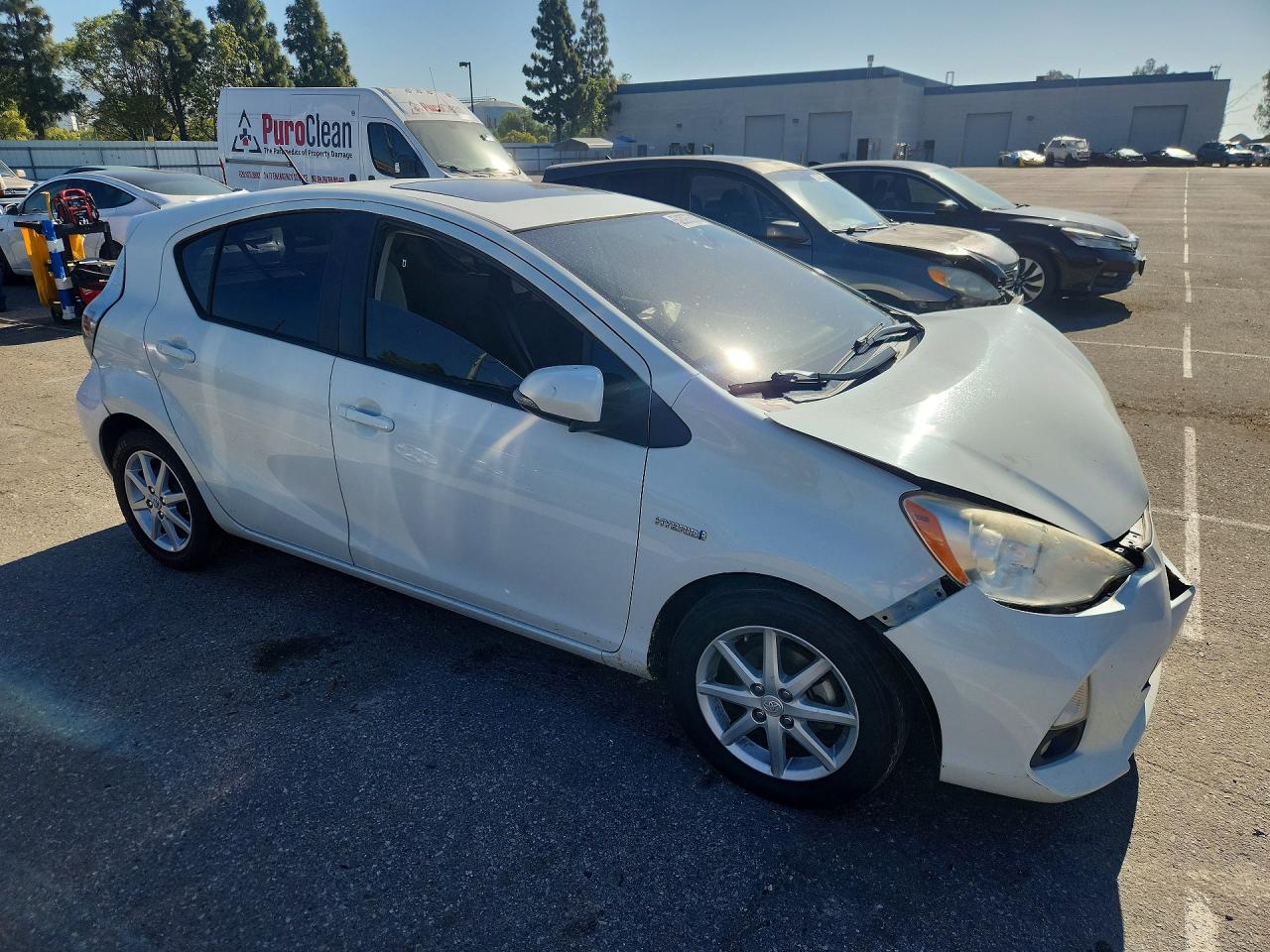 TOYOTA PRIUS C 2014 — 5
