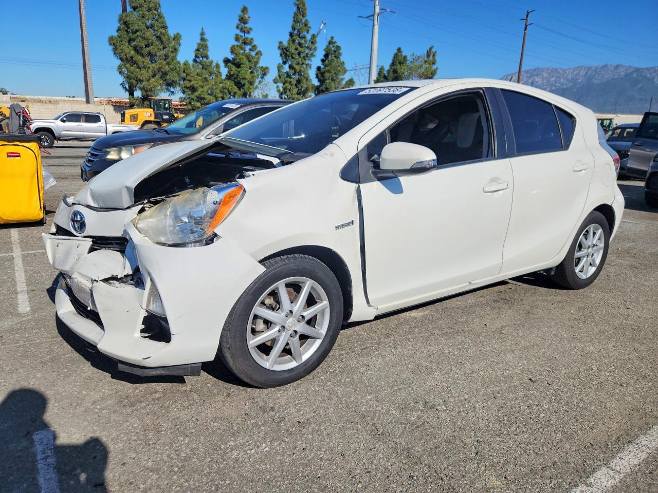 TOYOTA PRIUS C 2014 — 2